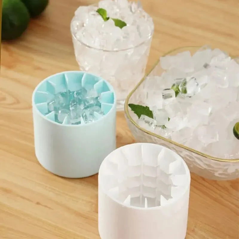 Chill Out This Summer with Our Creative Silicone Ice Cube Mold - Perfect for Homemade Ice Cubes and Cocktails!